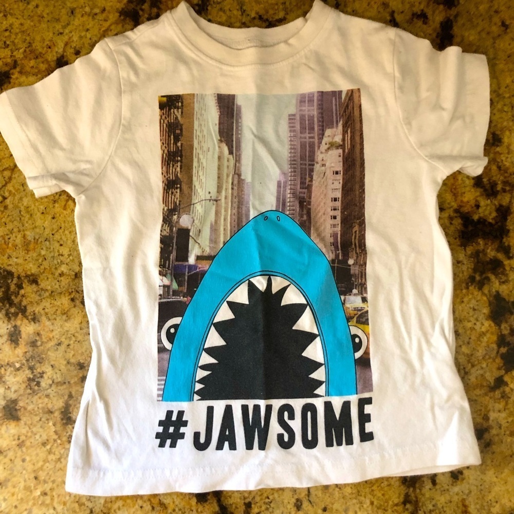 🇺🇸 BUNDLE ONLY - 5/$15. #Jawsome White Short Sleeve T-Shirt Blue Shark